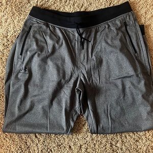 Me na under Armour sweats size 2XL